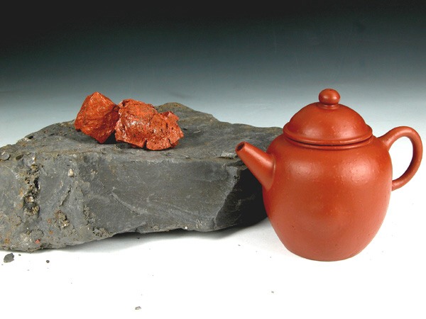 清代朱泥壶中最珍贵的“红棕朱泥”原矿，及清代古朱泥壶成品
