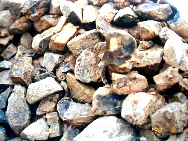 黑铁牛(赵庄山露天矿工)辛苦掘出之朱泥宝藏~~黄石黄。