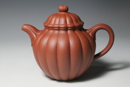 韓洪波手製‧菊瓣蓮子壺c